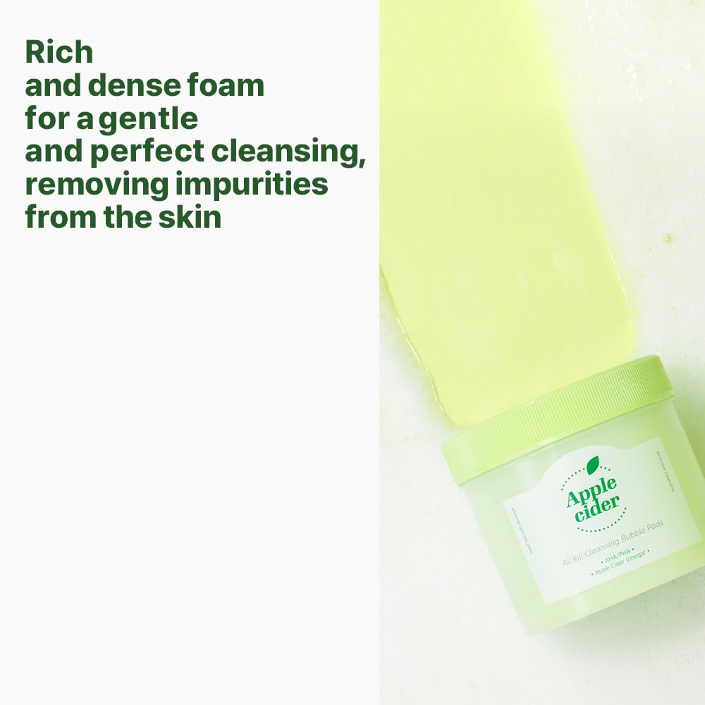 Pads Ariul forme-pomme, mousse douce et nettoyage en douceur.
