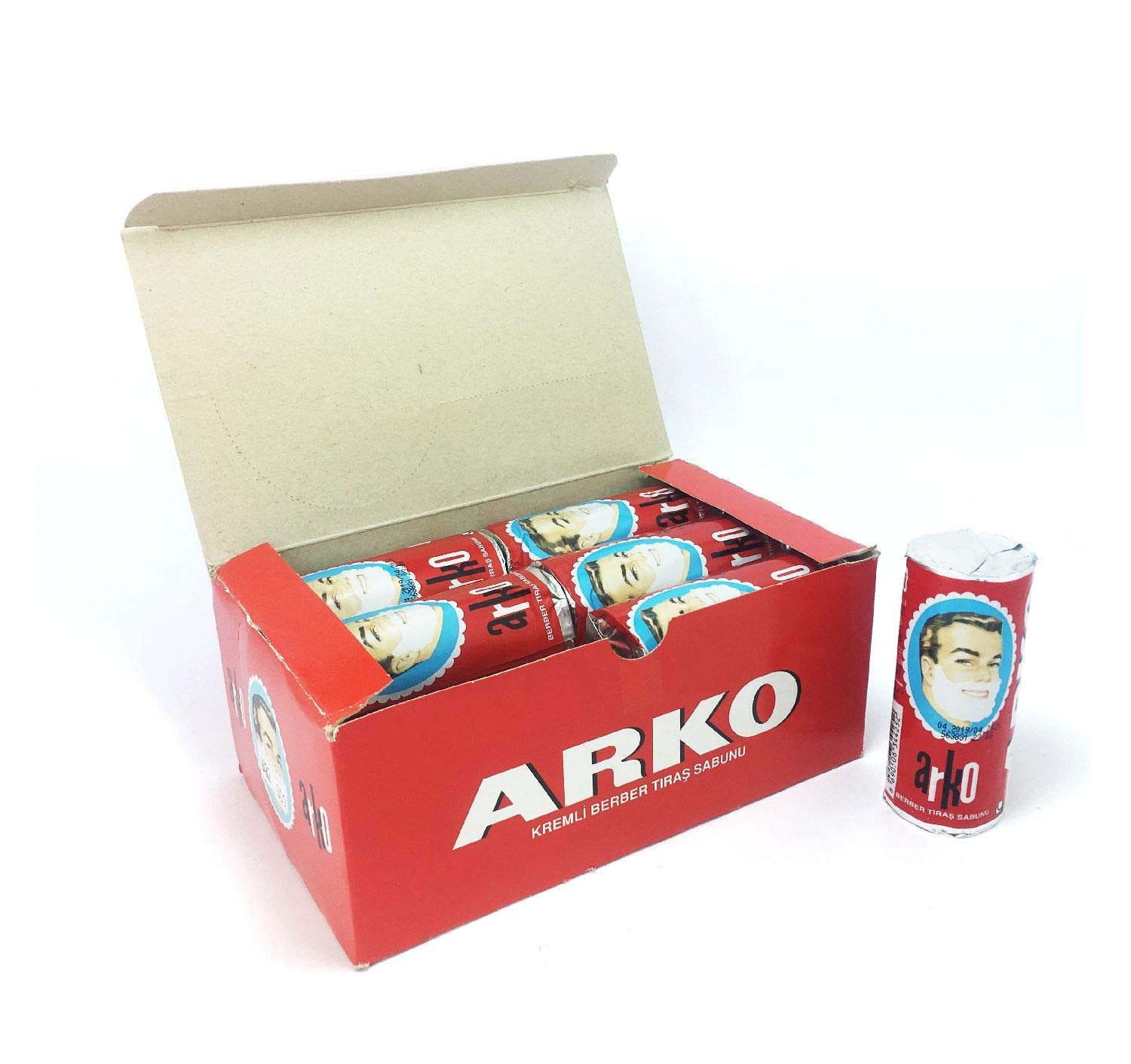 Mousse de rasage en formation émanant du bâton Arko Men.