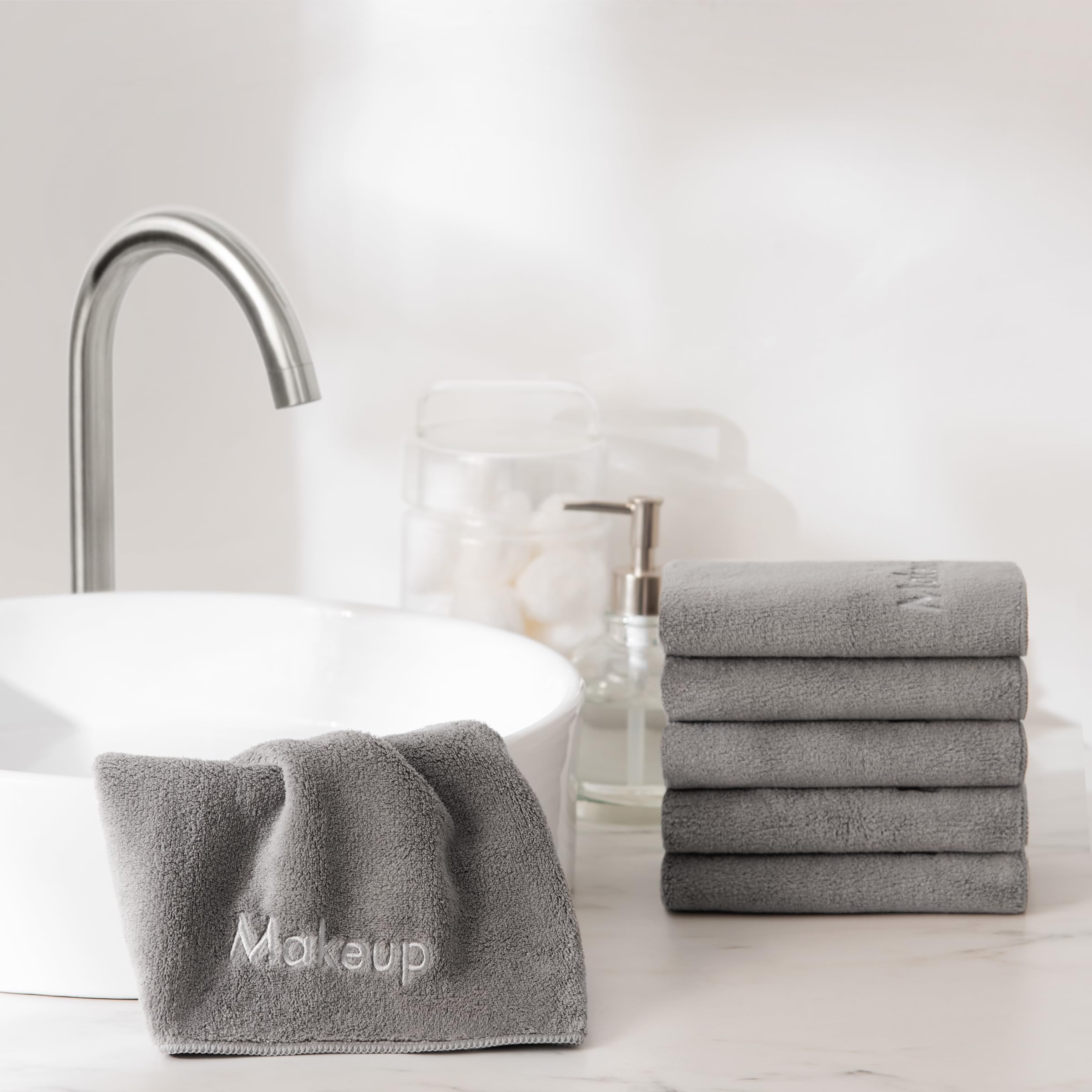 Arkwright serviette démaquillante microfibre peluche gris – usage lèvres