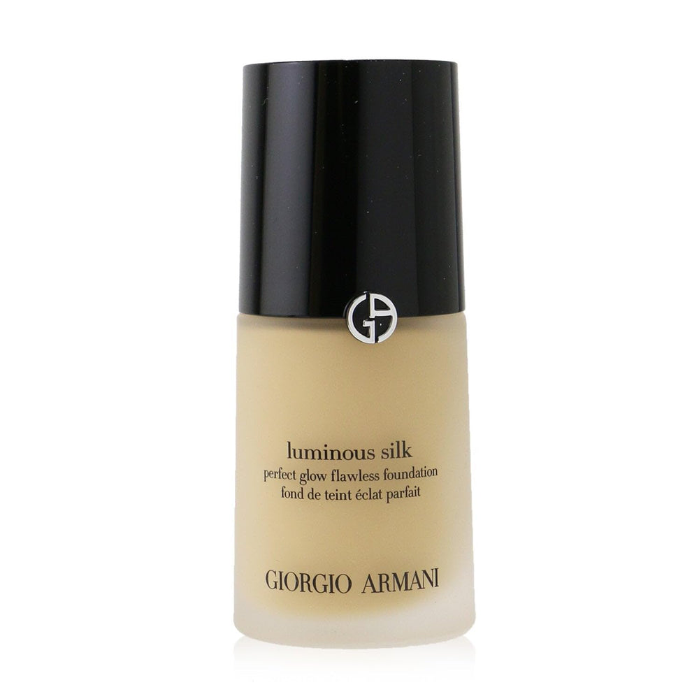 Technologie Microfil de Luminous Silk pour un effet seconde peau.