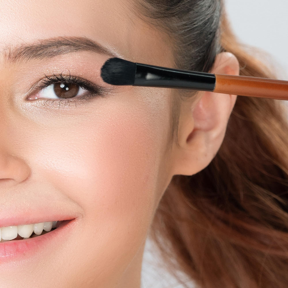 ARTDECO All In One Eye Primer — améliore légèrement l’intensité des couleurs des ombres