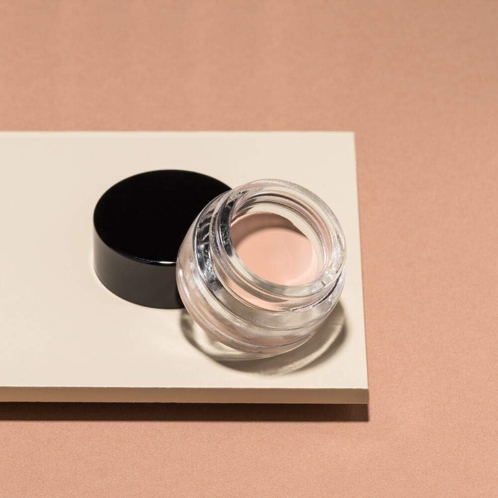 ARTDECO All In One Eye Primer — vitamine E pour nourrir la peau délicate des yeux
