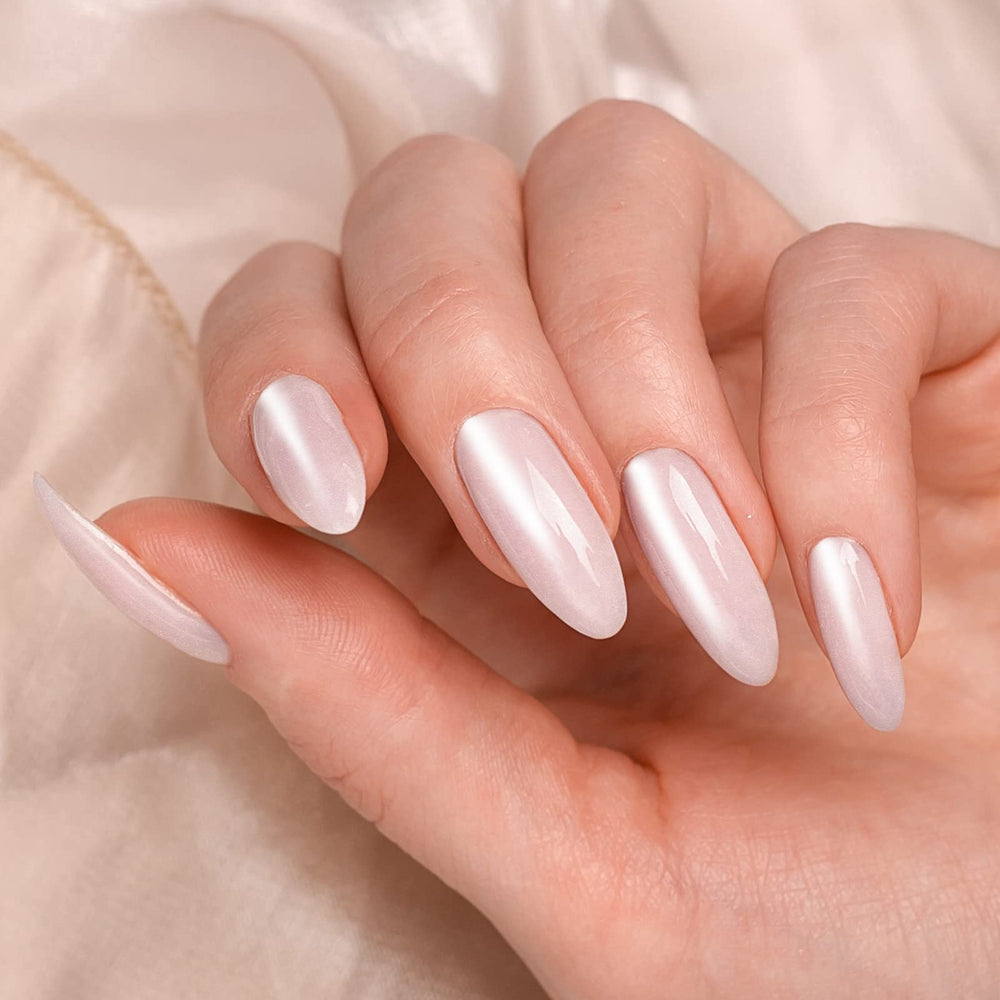 Artdone pigments nacrés irisés, décor nail art rapide et élégant.