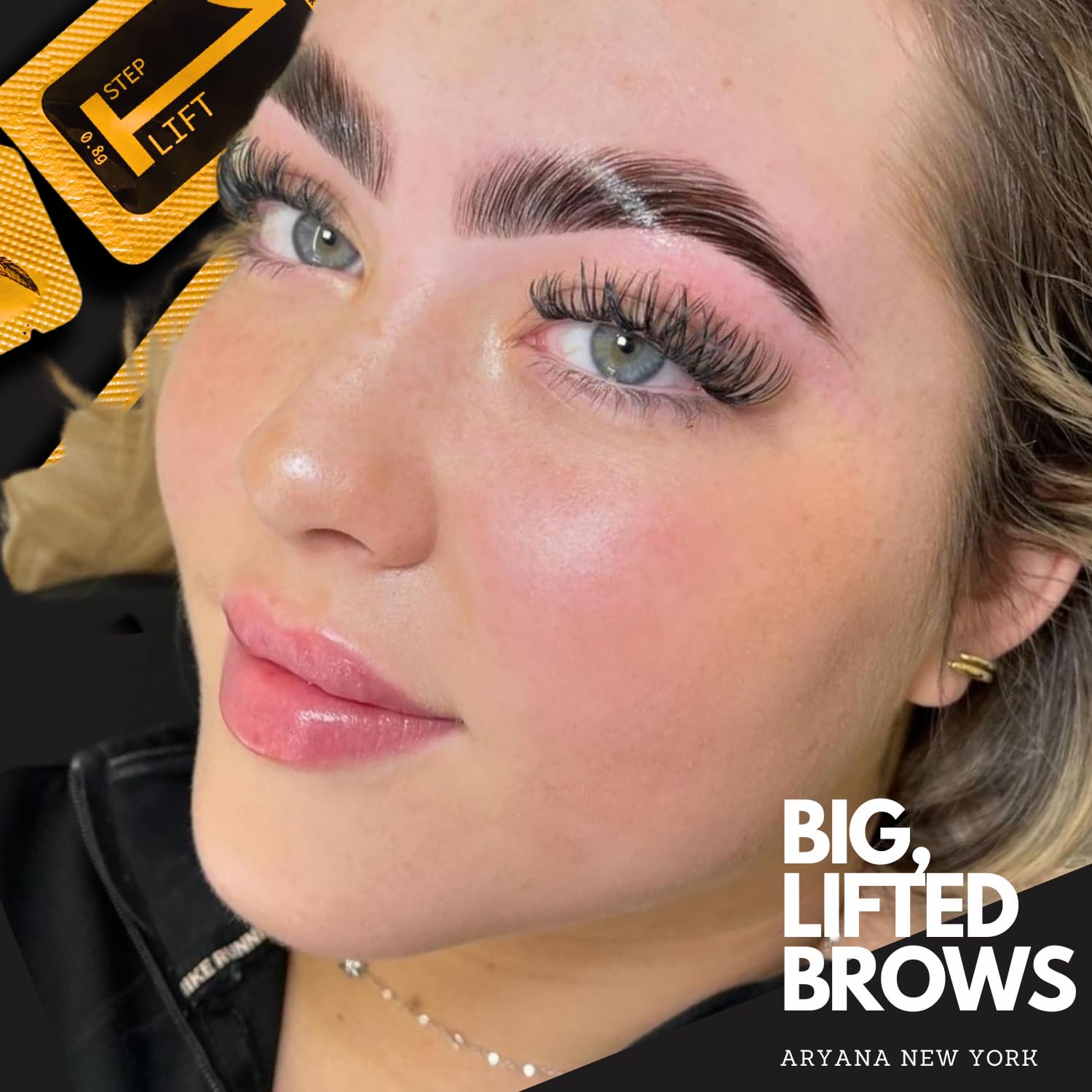 Résultat sourcils définis et volumineux ARYANA NEW YORK.