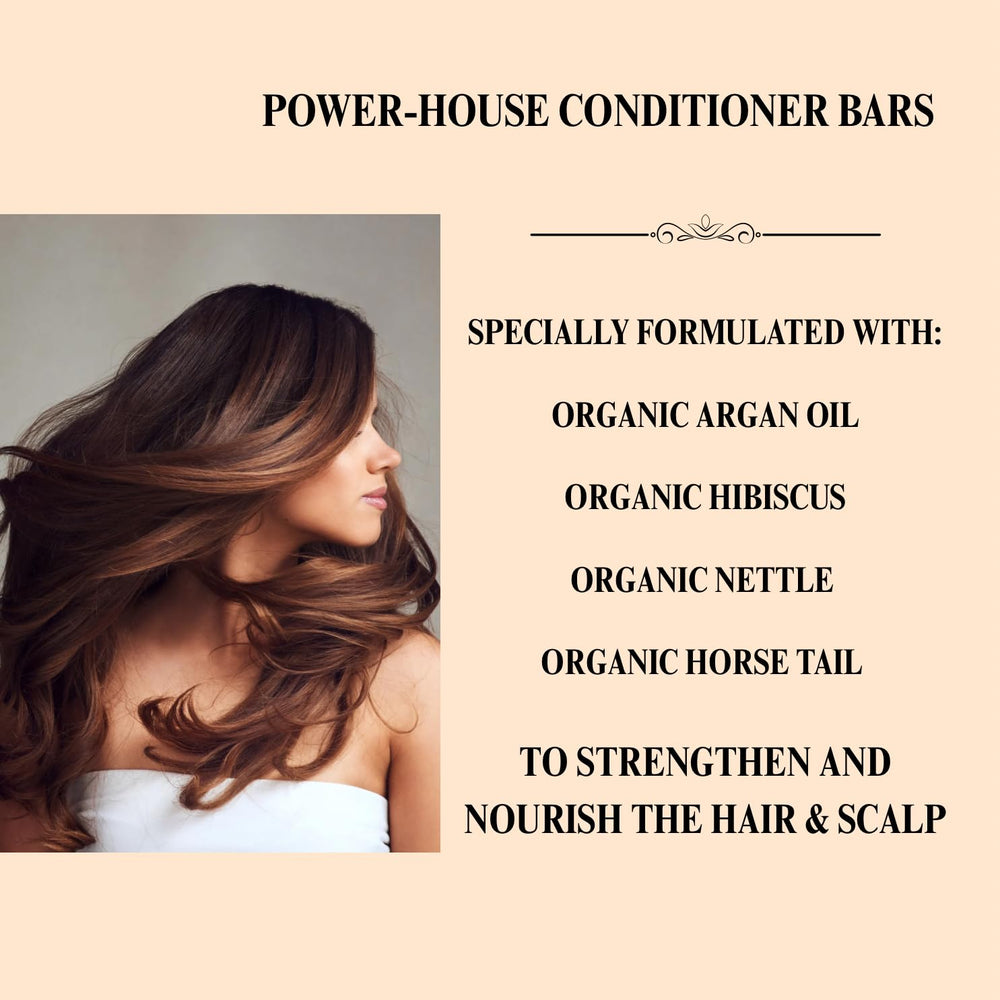 Organic nettle, hibiscus, calendula and turmeric herbs used in the formula.