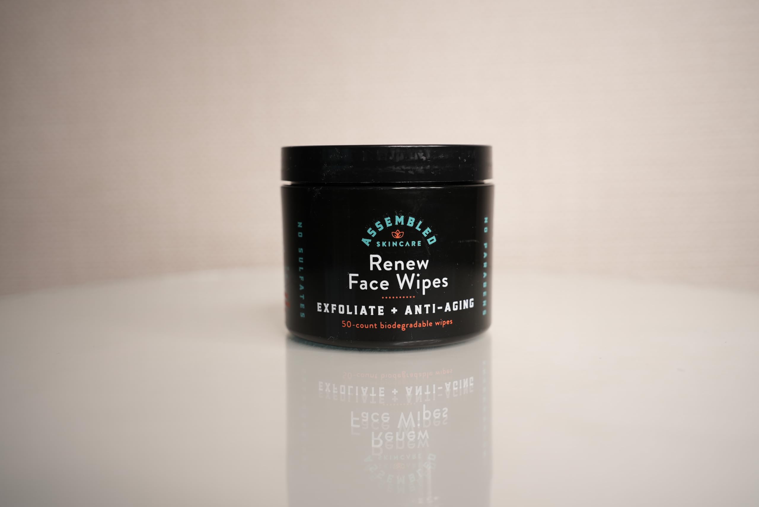 Renew Visage ASSEMBLED — exfoliation légère qui libère les pores