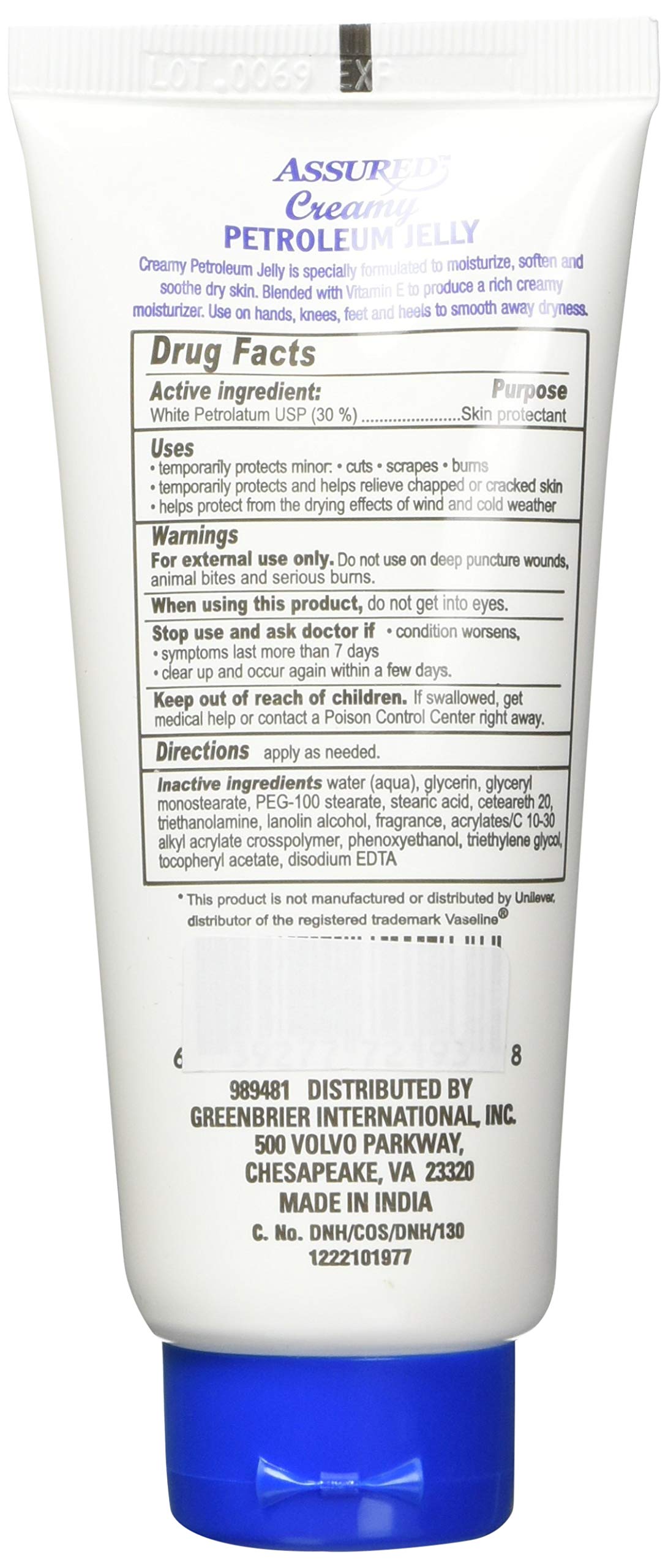 Gros plan sur le produit ASSURED vaseline-crème-mains, texture crémeuse et agréable.