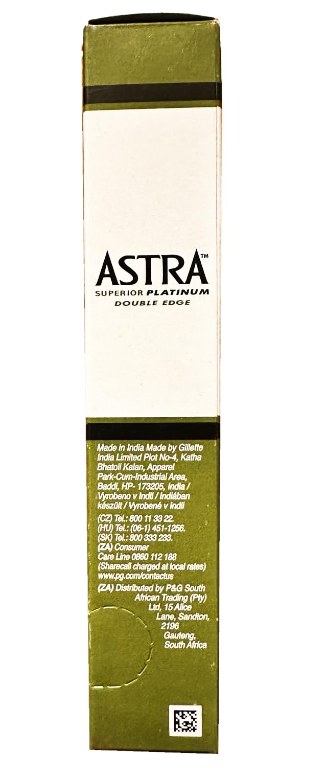Lames Astra Platinum visibles dans le blister, offre fiable pour rasage fluide.