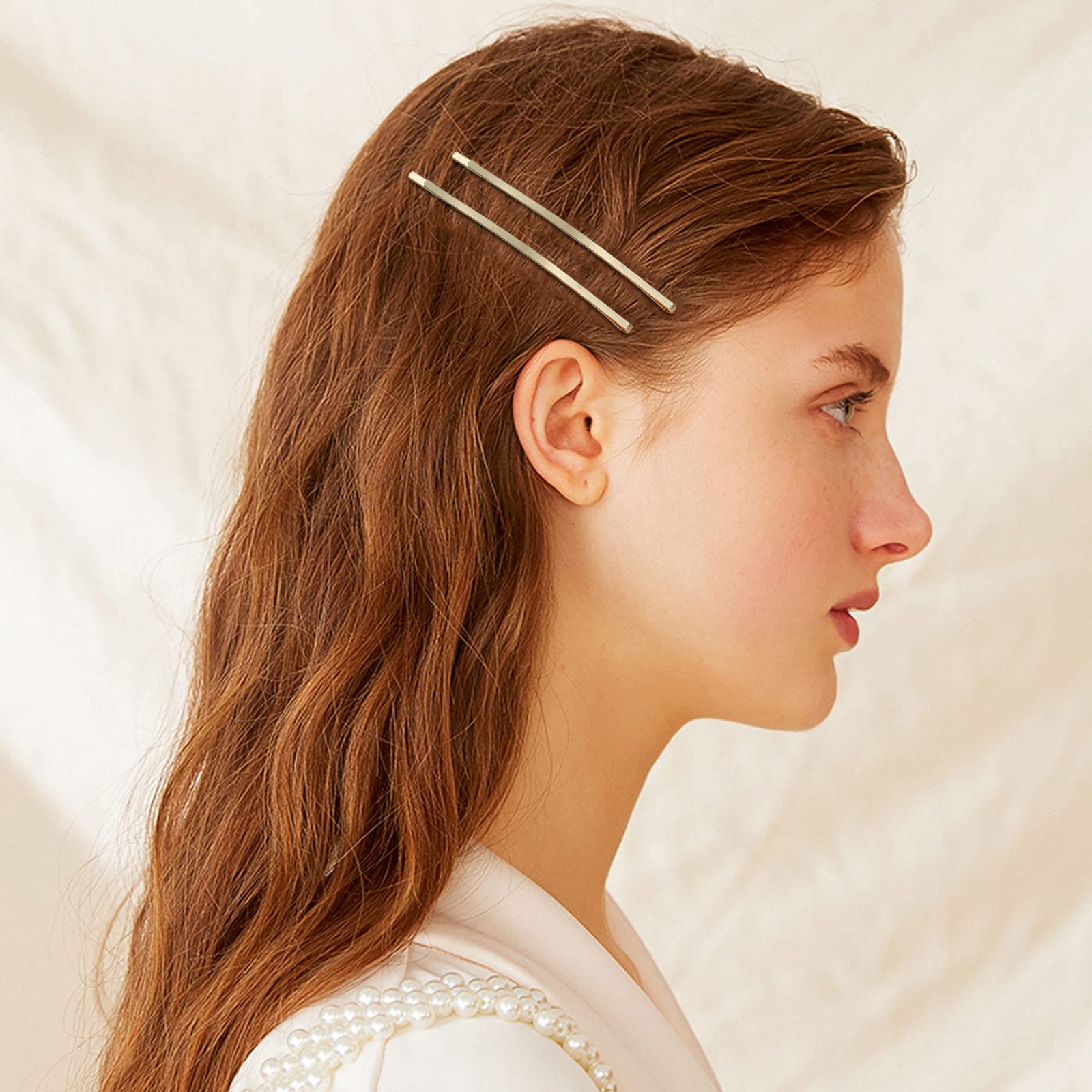 Coiffure chignon doré Aswewamt, outil pratique pour un style élégant.