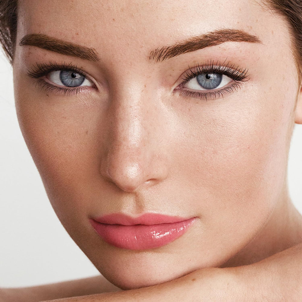 The G.O.A.T Mascara, texture légère qui reste confortable en chaleur.