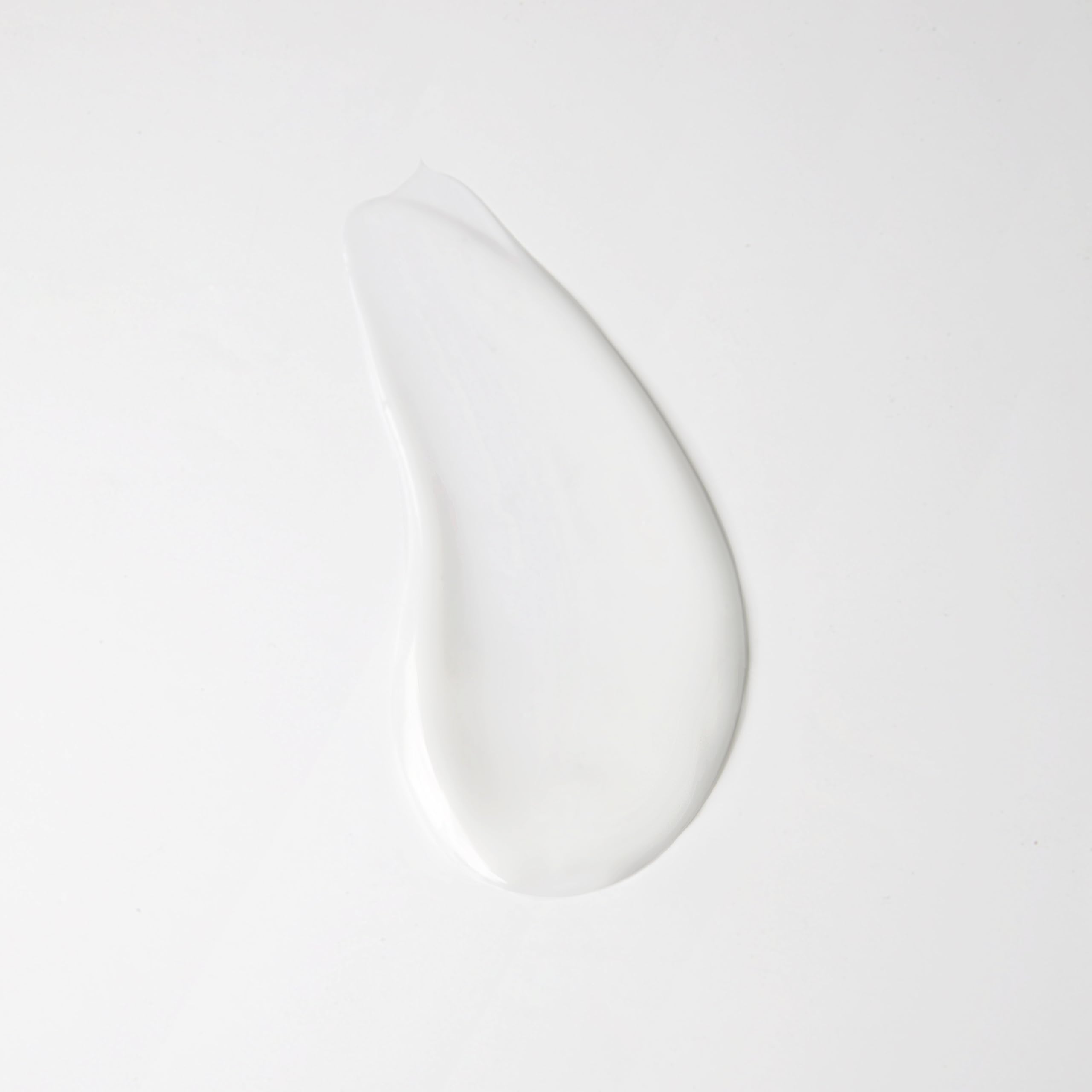 Mousse légère du gel Augustinus Bader purifie et équilibre la peau.