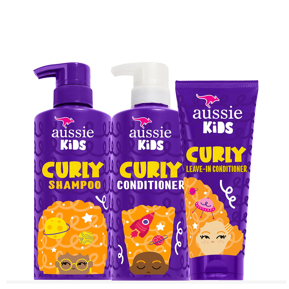 Shampoing Aussie Kids pour cheveux bouclés d’enfant, hydrate et démêle en douceur.