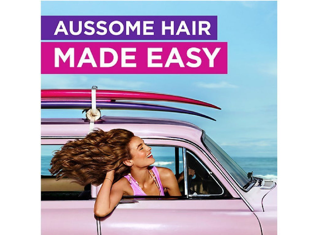 Emballage coloré d'Aussie Miracle Moist, expérience de soin visuelle.