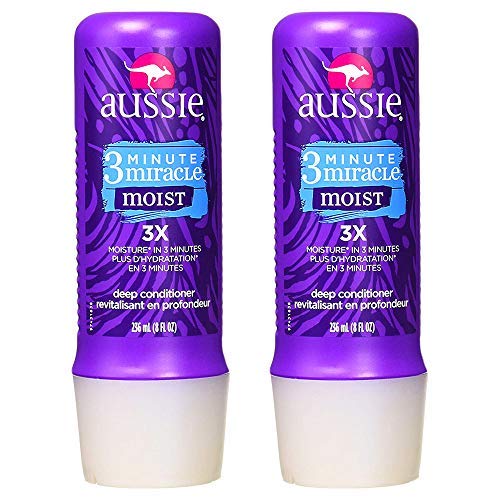 Texture onctueuse de l'après-shampooing Aussie Moist Deeeeep pour cheveux souples.