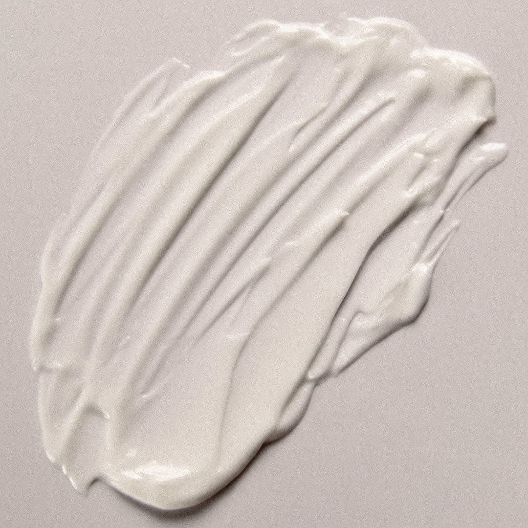 Formule sans PABA, parabènes, colorants et gluten pour une routine lumineuse.