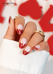 AutyaMee style Saint-Valentin – manucure chic sans effort.