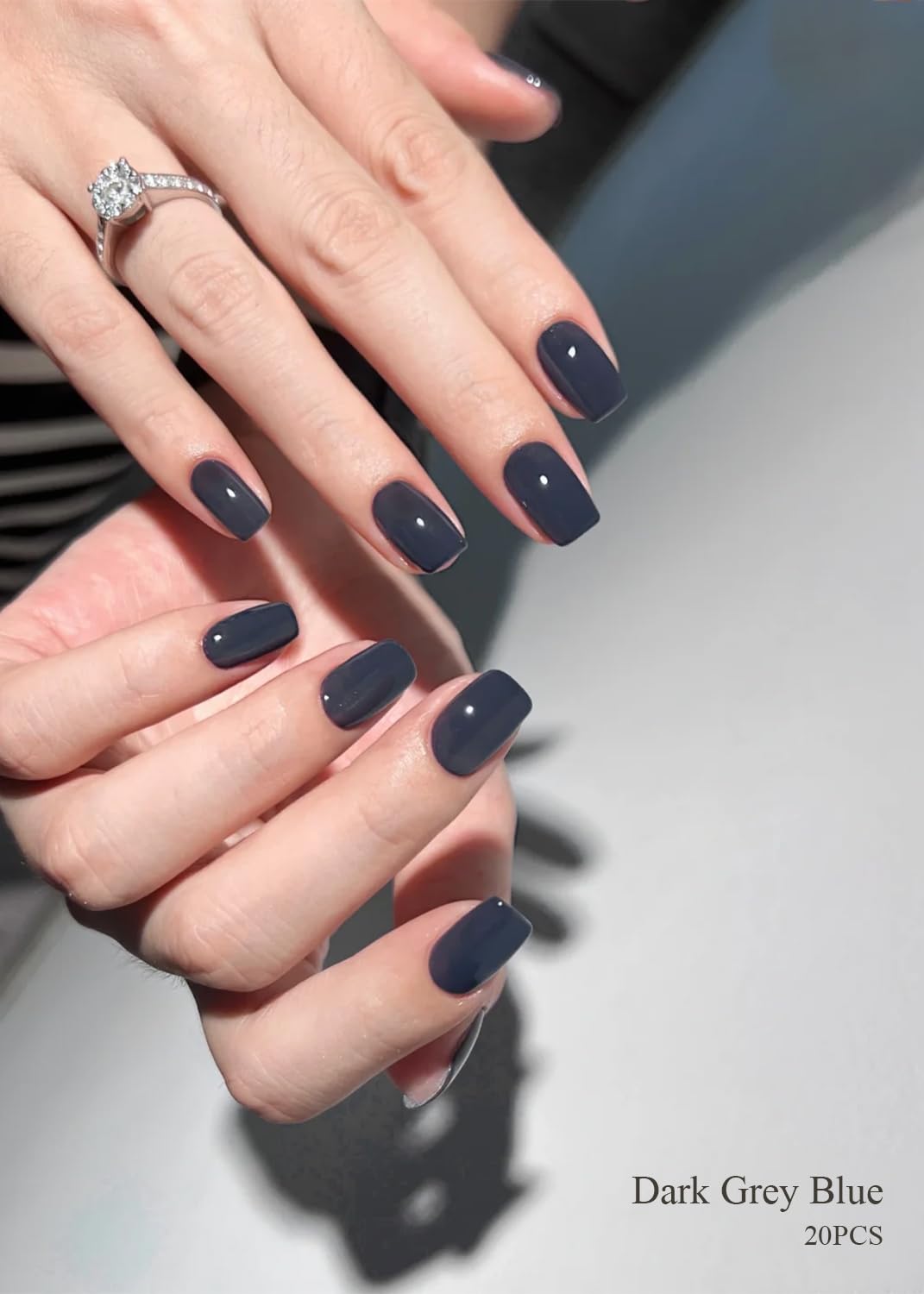 Tampons préparation des ongles AutyaMee inclus dans le kit.