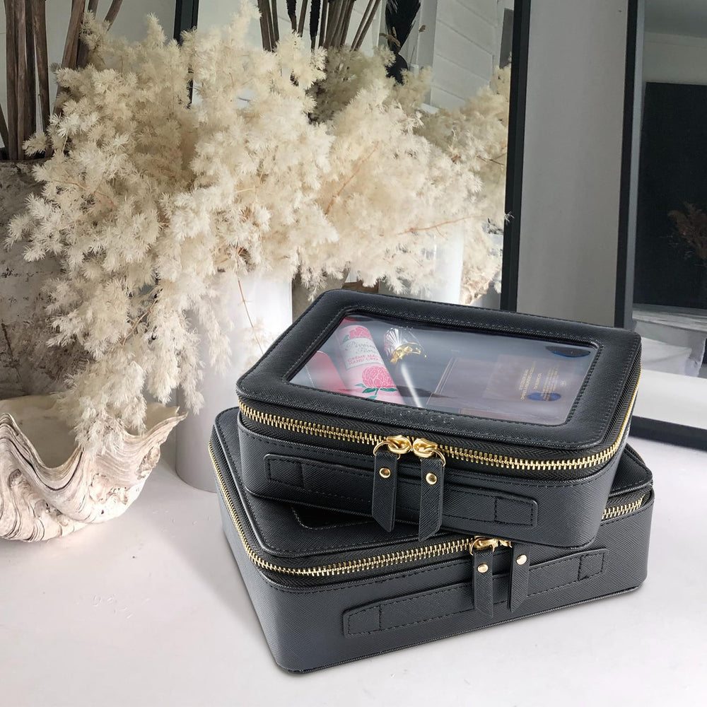 Rangement multi-usage pour maquillage, soins et accessoires.