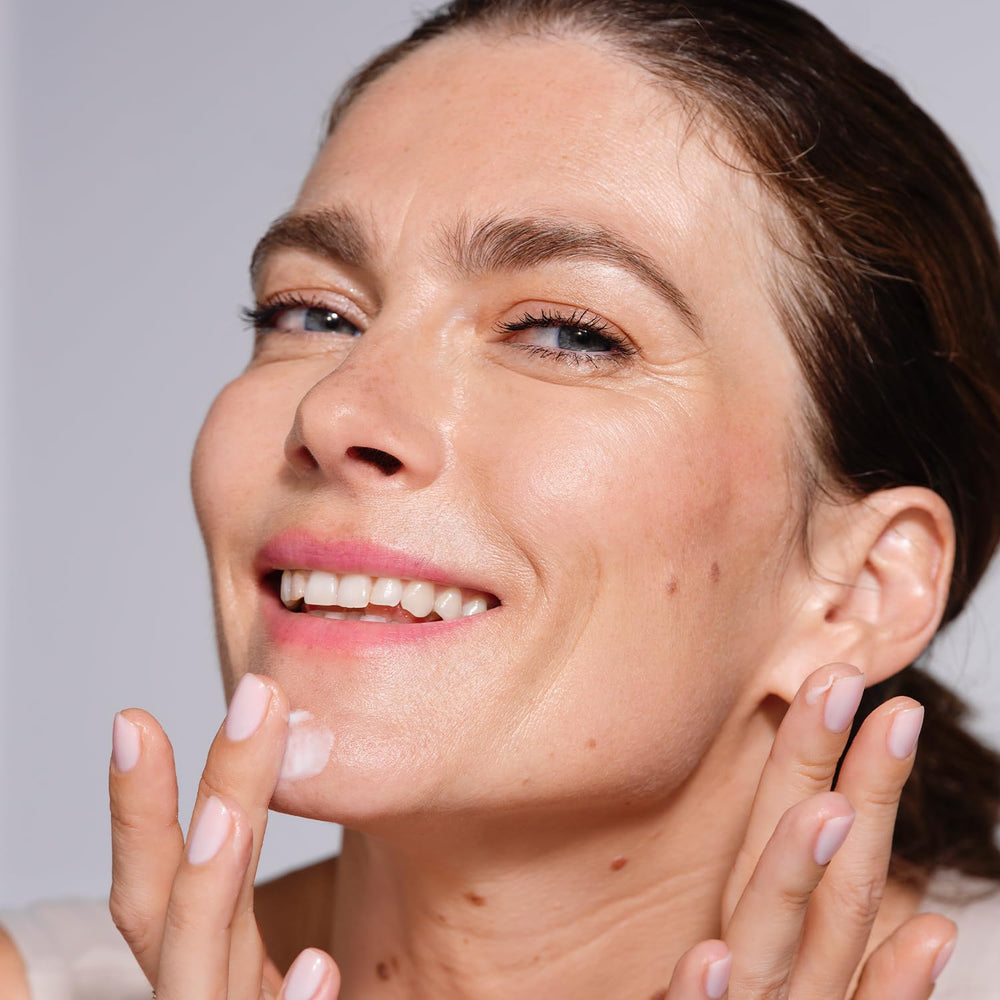 Emballage importé AVON Anew – soin pour le visage au quotidien.