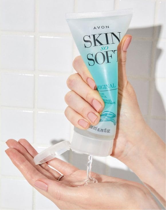 AVON Skin So Soft Original parfum herbacé frais, expérience spa à domicile.