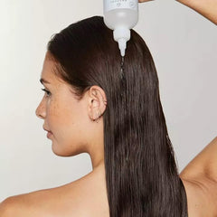 Awapuhi Wild Ginger porosité équilibrée : distribution uniforme pour un toucher lisse.