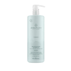 Shampoing Awapuhi Wild Ginger dans sa bouteille, nettoyage doux et protection de la couleur.