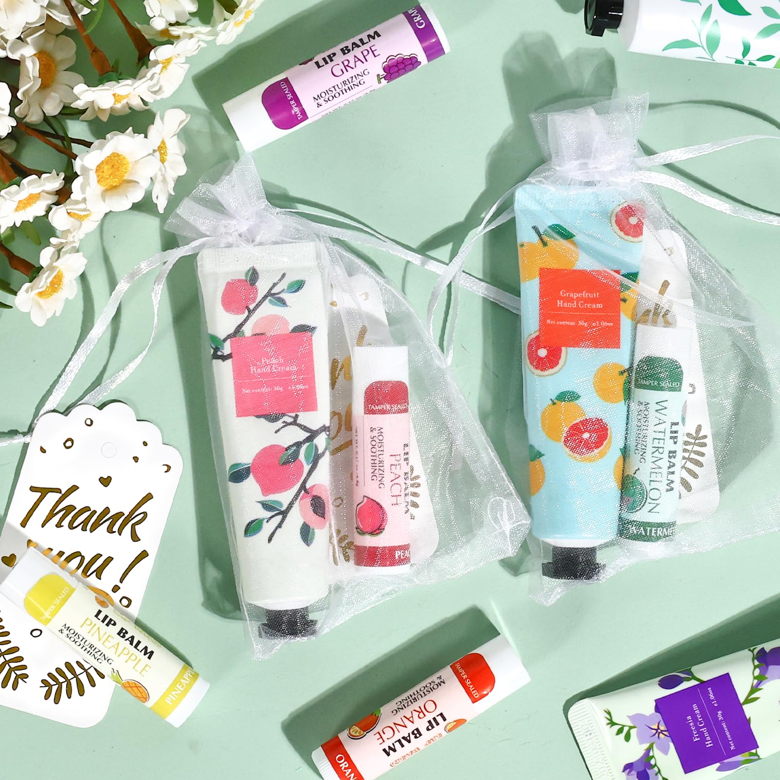 Baume à lèvres aux parfums variés pour une douceur quotidienne.