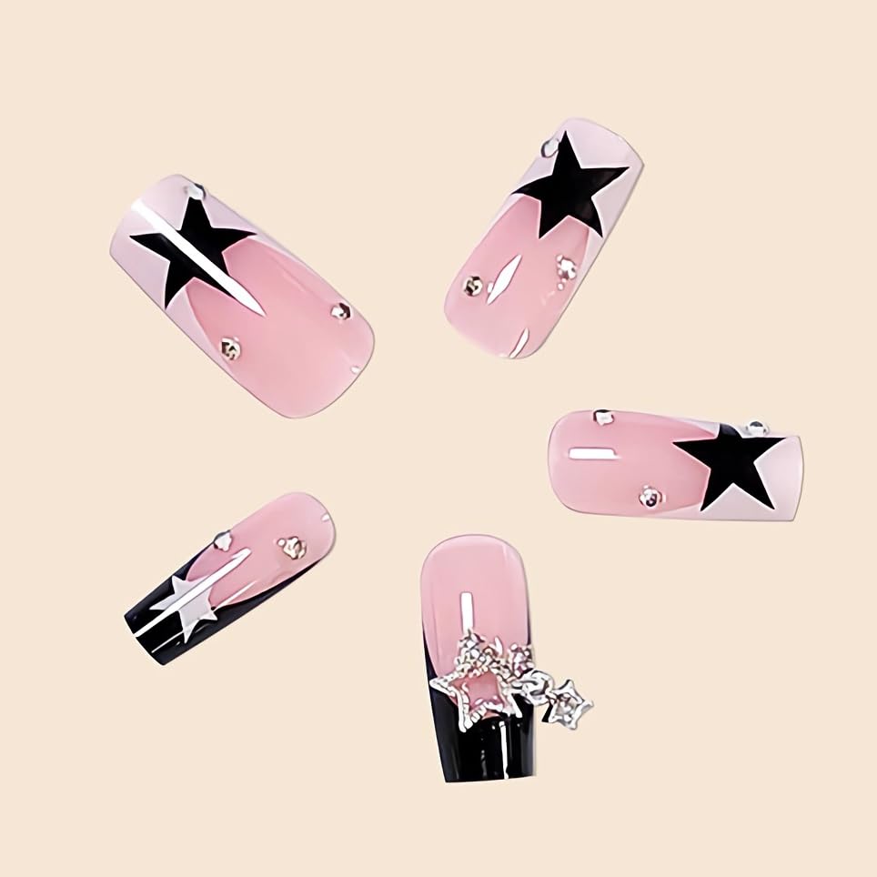 Ongles BABALAL avec charm étoile 3D pour un look festif et original.