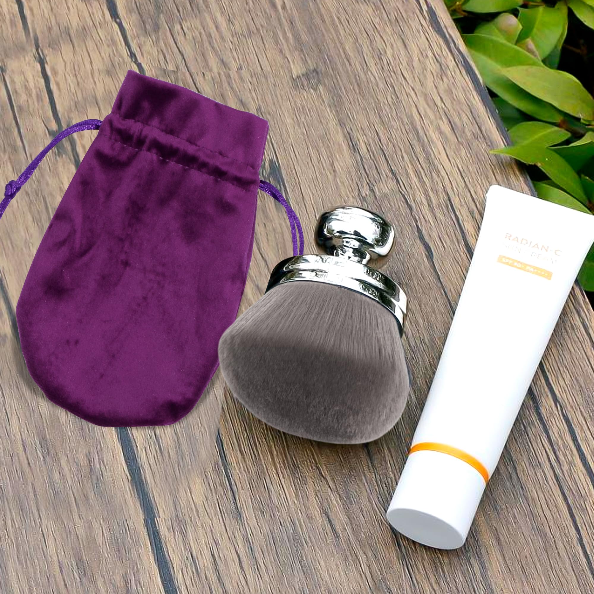 BABYSHEEP brosse poils végan – douceur et respect des animaux.
