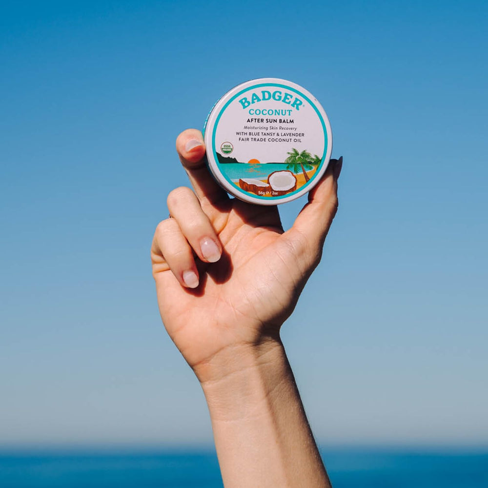 Emballage écologique: boîte métallique sans plastique, produite avec énergie solaire