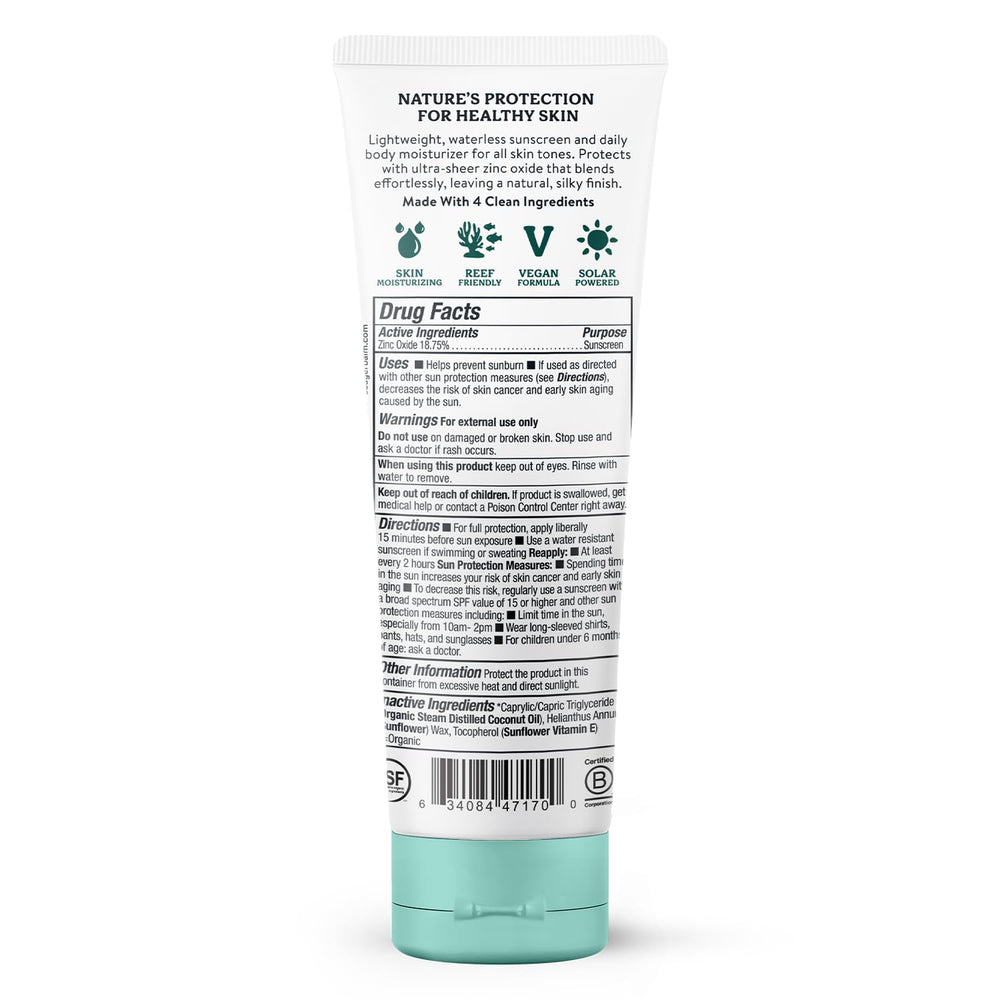 Application facile de Badger Mineral Daily Sunscreen sur peau.