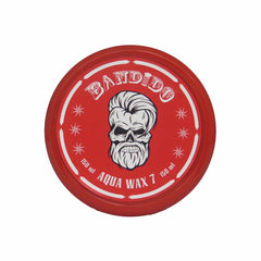 Bandido Aqua Wax 7 apply-hands close-up for easy styling control.