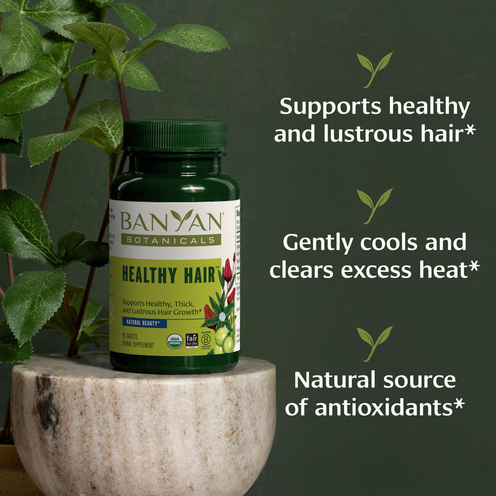 Ingrédients amla et bhringaraj de Banyan Botanicals pour cheveux forts.