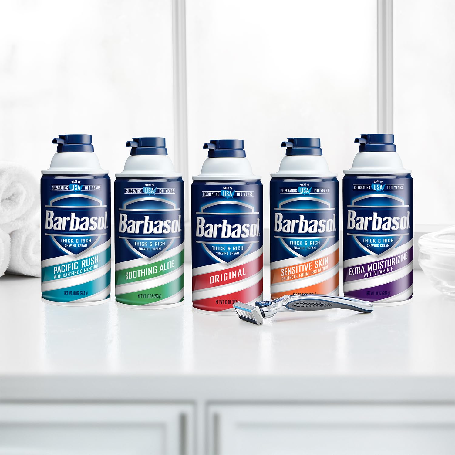 Barbasol Crème à raser Aloe épaisse et riche, rituel de rasage fluide.