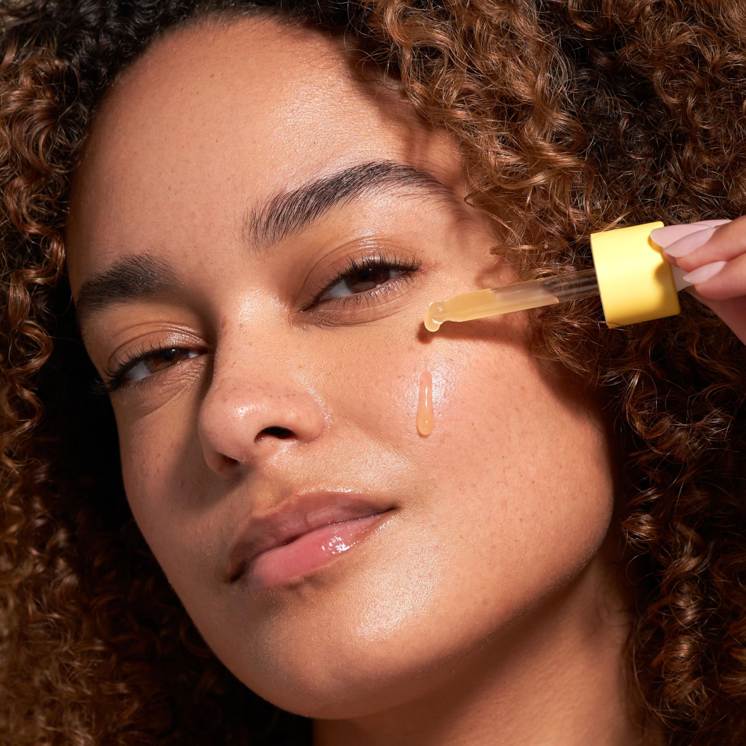 Barefaced Liquid Gold – action antioxydante et pro-collagène pour la fermeté.