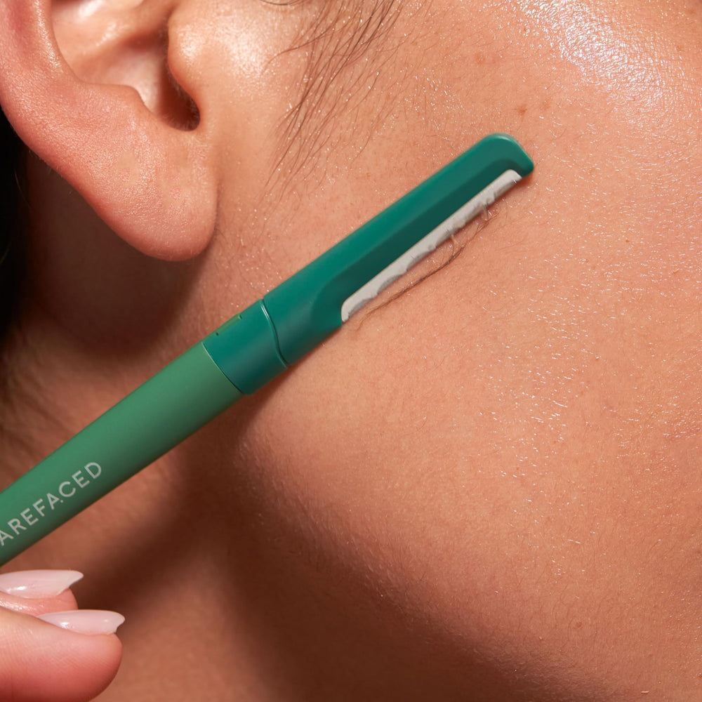 Lame en acier inoxydable du rasoir Barefaced, durabilité et précision.