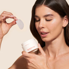 Amballage et présentation Barefaced Toning Pads II, facile à intégrer à votre routine beauté.