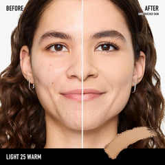 bareMinerals Barepro éponge-applicateur inclus facilite l'application précise