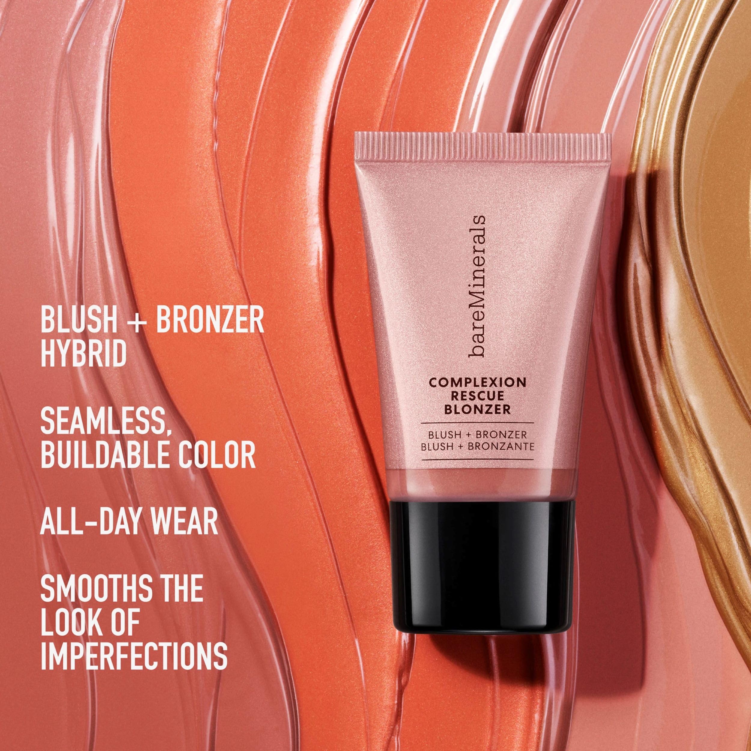 Effet floutant des pores et texture fluide qui lisse visuellement la peau.