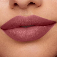 BareMinerals Mineralist Crayon contour lèvres; texture cremeuse, confort toute la journée.