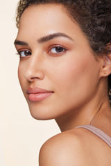 bareminerals tenue longue durée étanche 12h résiste à l'eau et à la transpiration.