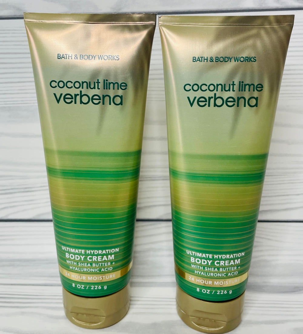Après la douche, Bath & Body Works Coco Citron Vert Verveine procure hydratation et parfum.