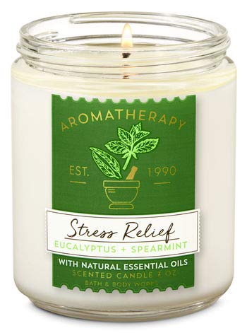 Lotion corporelle Bath & Body Works eucalyptus-spearmint pour hydratation et fraîcheur.
