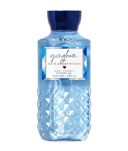 Bath & Body Works Gingham Shower Gel lather close-up shows rich foam and scent.