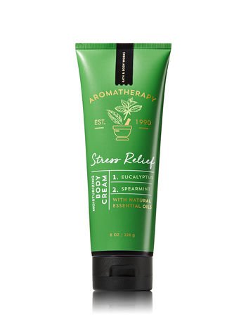 Bath & Body Works Aromathérapie Eucalyptus Spearmint étiquetage et emballage saisonnier; design inspirant.