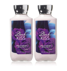 Bath & Body Works Dark Kiss, lot de 2, lait corporel 8 oz, hydratation rapide et parfum séduisant.