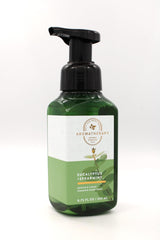 Savon Bath & Body Works mousse délicate au parfum eucalyptus et menthe verte, douceur pour les mains.