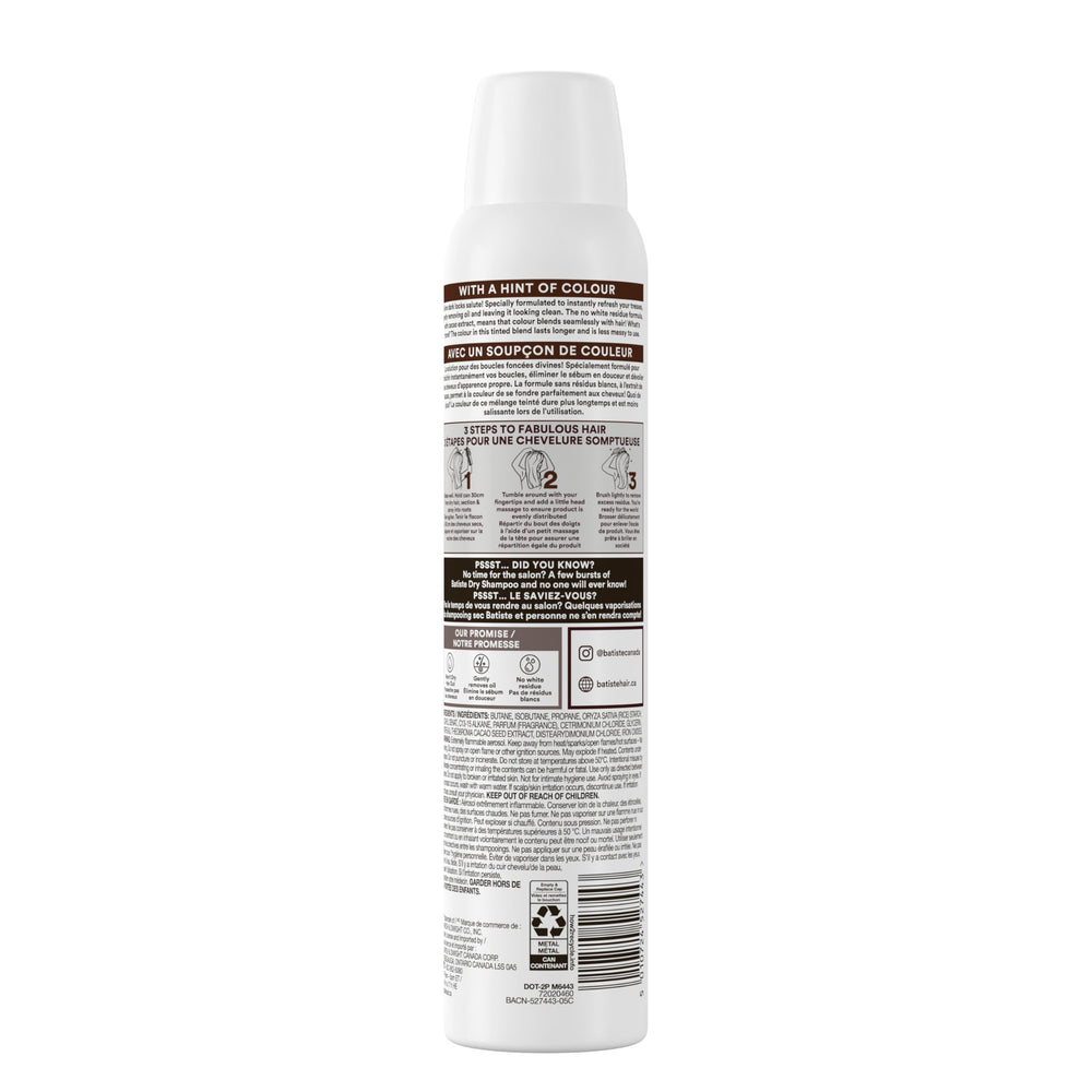 Batiste Divine Dark – couleur intégrée qui se fond avec les cheveux foncés.