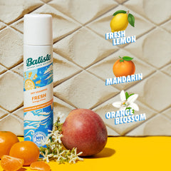 Batiste Shampoing sec frais, massage soigné pour ajouter du volume.