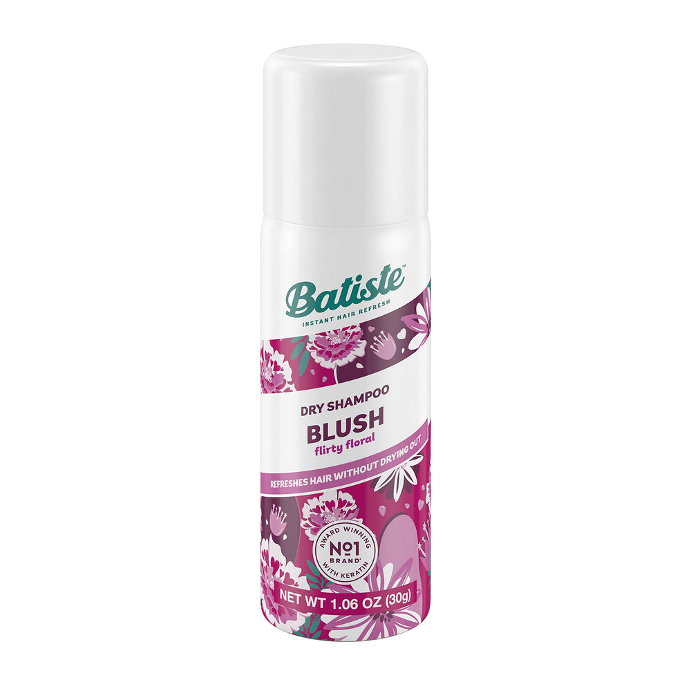 Texture fine du Shampoing Sec Floral et Fruité Blush absorbe le sébum en douceur.
